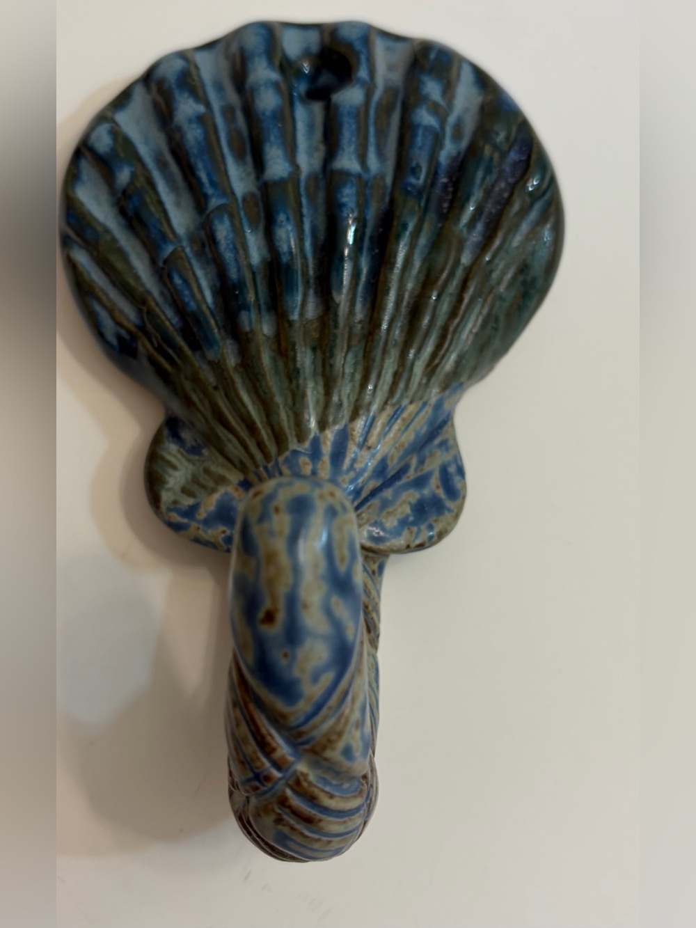 Seashell ceramic hook